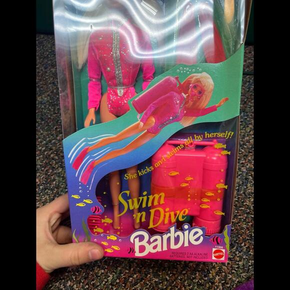Barbie Swim 'n‎ Dive Barbie Doll 1993 Mattel 11505 Actually Swims & Kicks NRFB - Picture 3 of 8